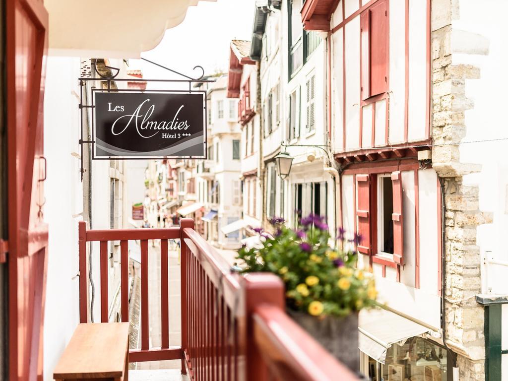 Hotel Les Almadies - Coeur De Ville Saint-Jean-de-Luz Esterno foto