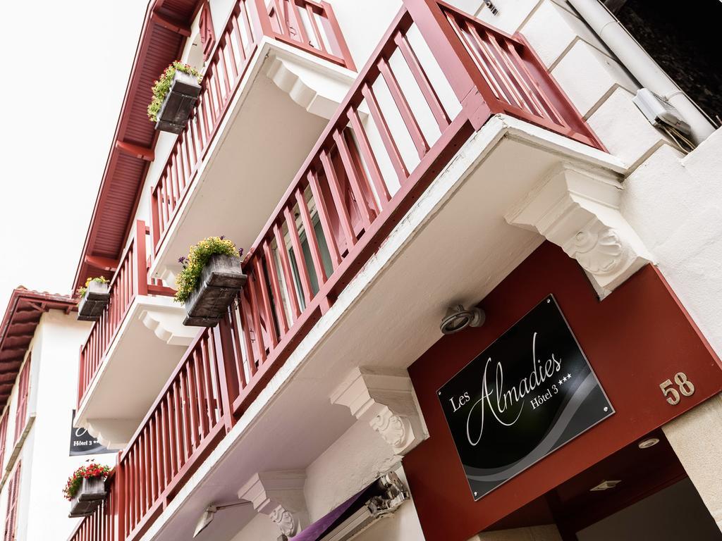 Hotel Les Almadies - Coeur De Ville Saint-Jean-de-Luz Esterno foto