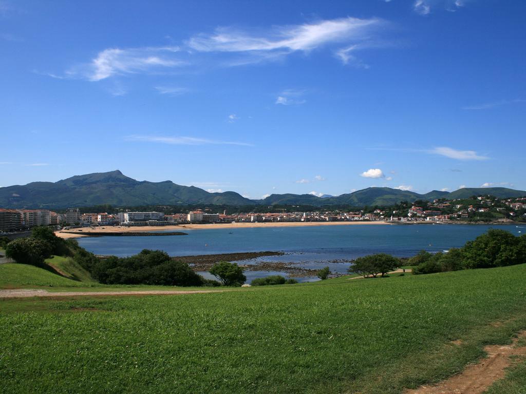 Hotel Les Almadies - Coeur De Ville Saint-Jean-de-Luz Esterno foto